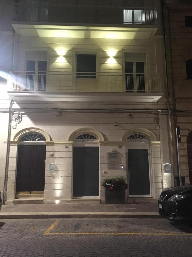 Equorum Delicious Suite - Ostuni Centro ภายนอก รูปภาพ