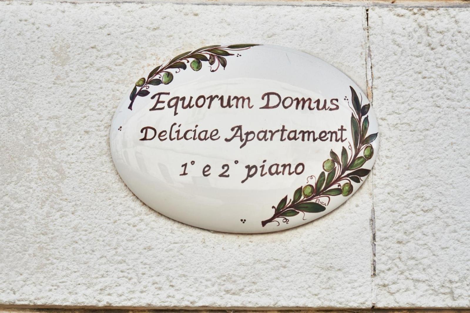 Equorum Delicious Suite - Ostuni Centro ภายนอก รูปภาพ